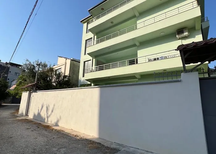 Ibrahimi Holiday home *